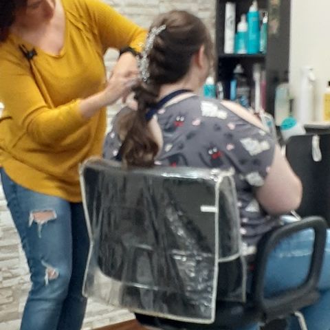 Shear Elegance, beauty salon in Clinton, IA